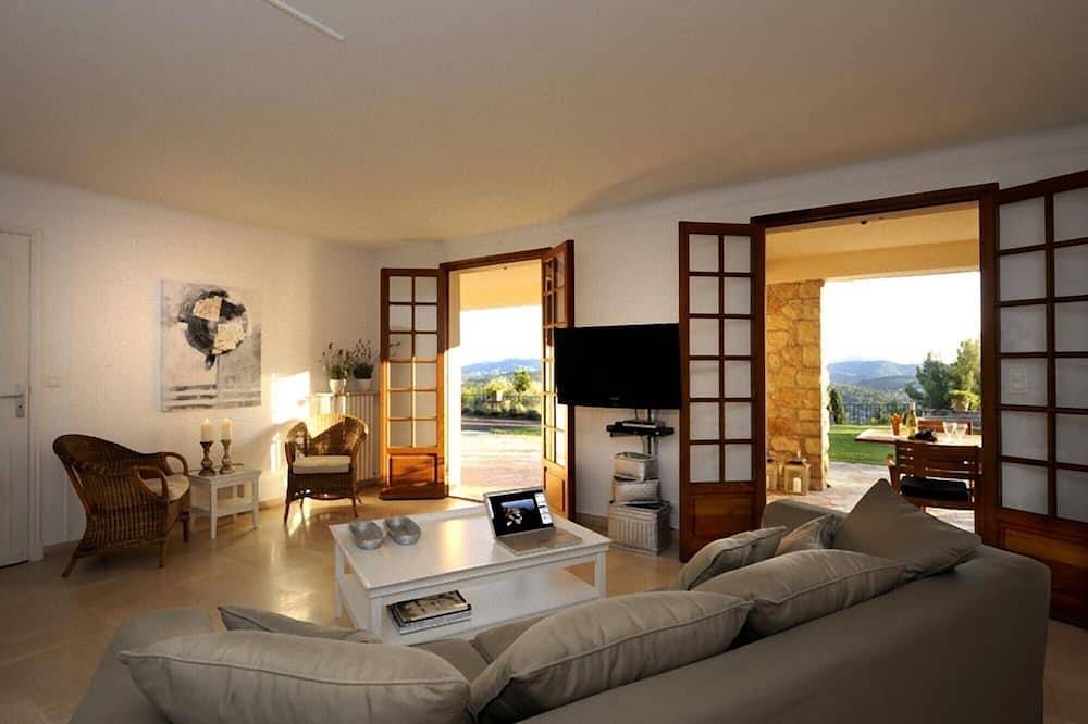 Luxusvilla mit großem Pool in traumhafter Lage mit toller Aussicht in Cabris, Mittelmeerküste (Frankreich)