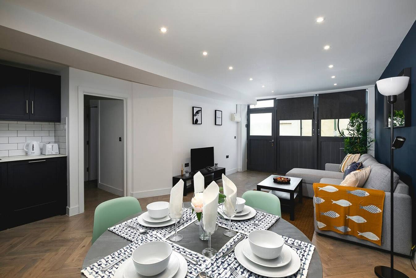 Ganze Wohnung, Bright   Spacious Condo Free Parking 5min to Beach in Hove, Brighton