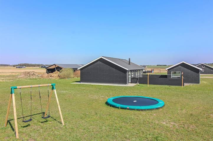 Ferienhaus für 8 Personen, mit Whirlpool und Terrasse sowie Sauna in Løkken