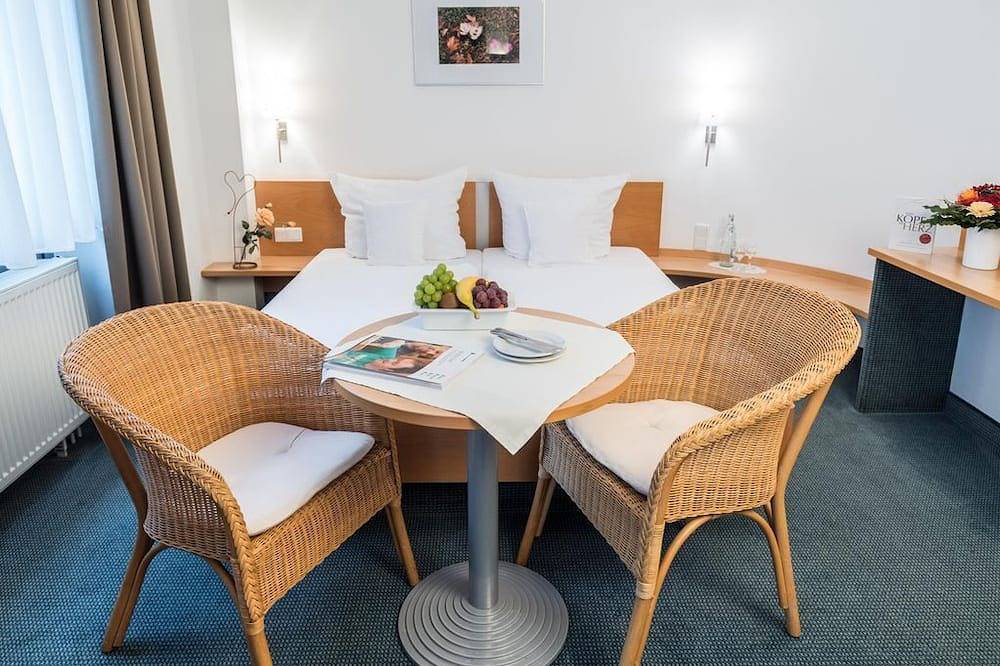 Zweibettzimmer - euvea Freizeit- und Tagungshotel ggmbh in Neuerburg, Eifelkreis Bitburg-Prüm