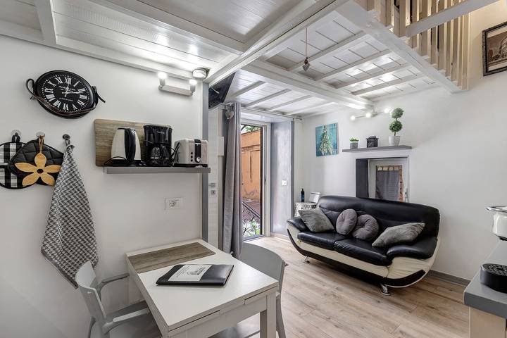 Vacation rental for 2 people, with Balcony in Rome