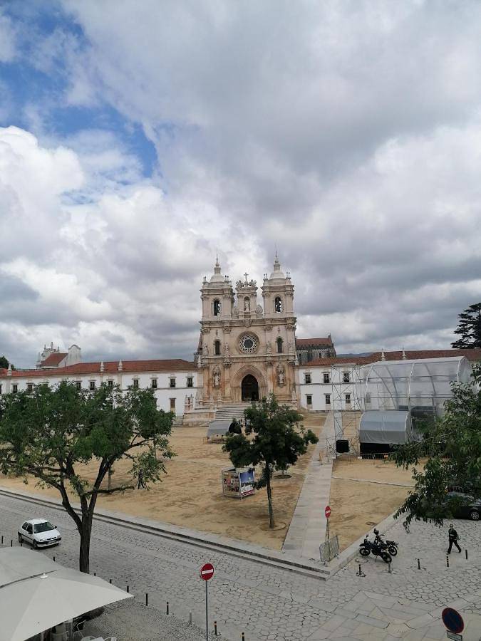Double Room with Private External Bathroom in Alcobaça e Vestiaria, Leiria distrito