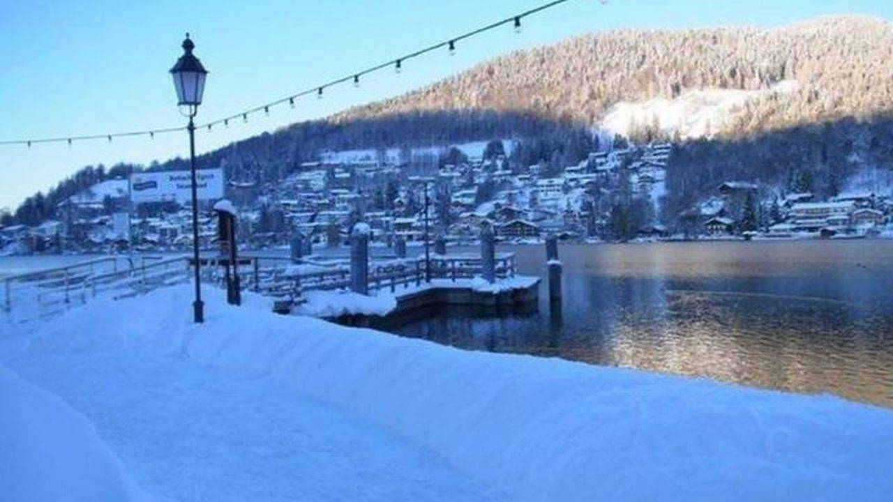 Entire holiday apartment, Holiday apartment for 3 people with garden in Rottach-Egern, Bavarian Alps
