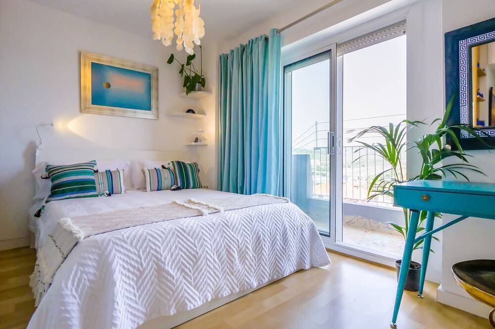 Beach Apartment Stunning See Views in Montgat, Costa del Maresme