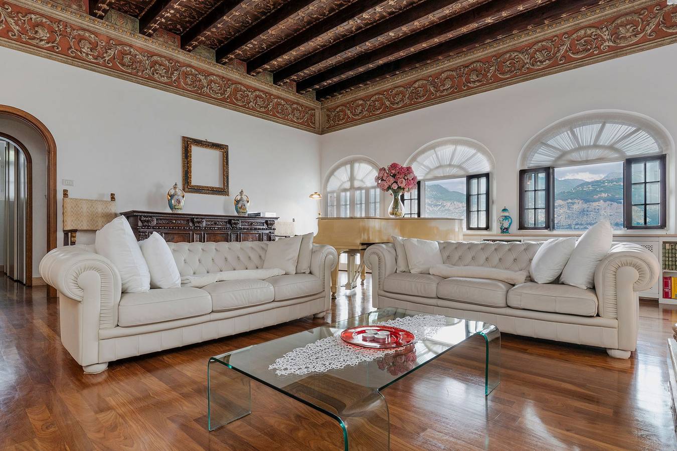 Villa Schlosser Lake Front & Private Pool in Malcesine, Gardasee-Berge