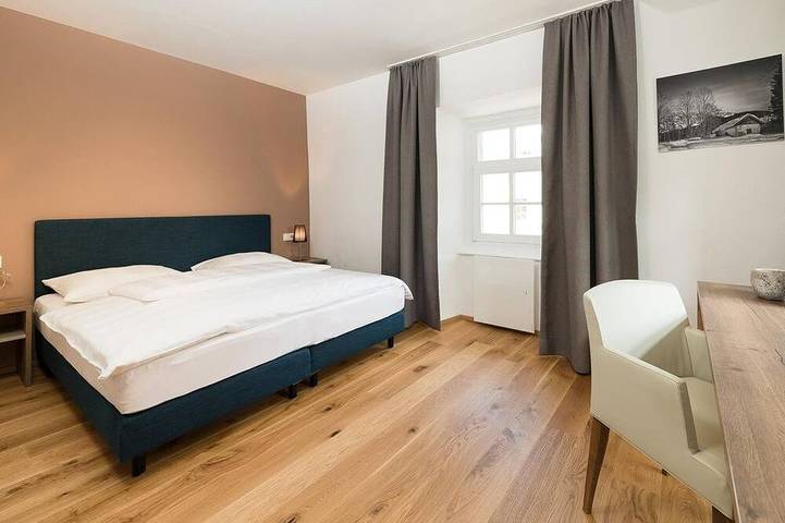Ganze Wohnung, Appartement Komfort - Ferienwohnung Hindenburg in Saalfelden, Saalfelden am Steinernen Meer
