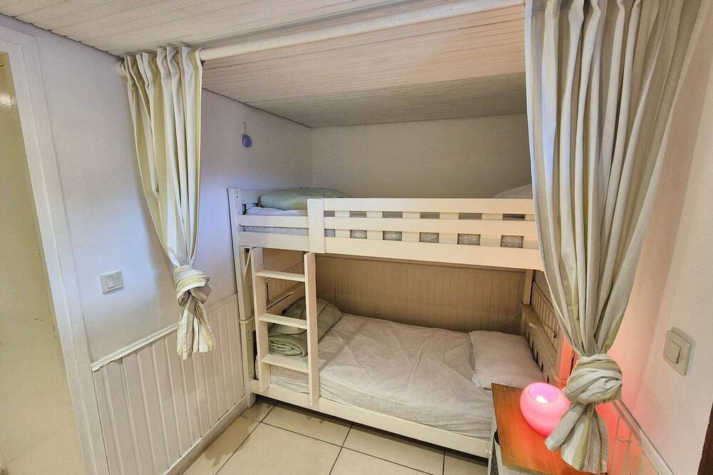 Apartamento entero, Vista completa al mar, a 10 m de la playa de arena, en Brusc, Terraza... in Le Brusc, Six-Fours-les-Plages