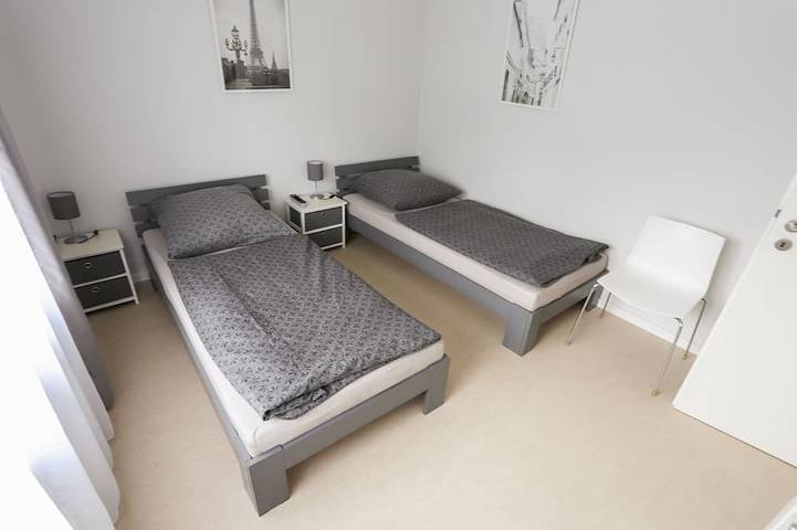 Ganze Wohnung, Moderne Ferienwohnung in Kassel in Forstfeld, Kassel
