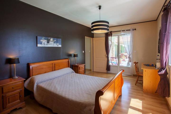 Location de vacances pour 10 personnes, avec vue ainsi que jardin et piscine à Venaco - 3