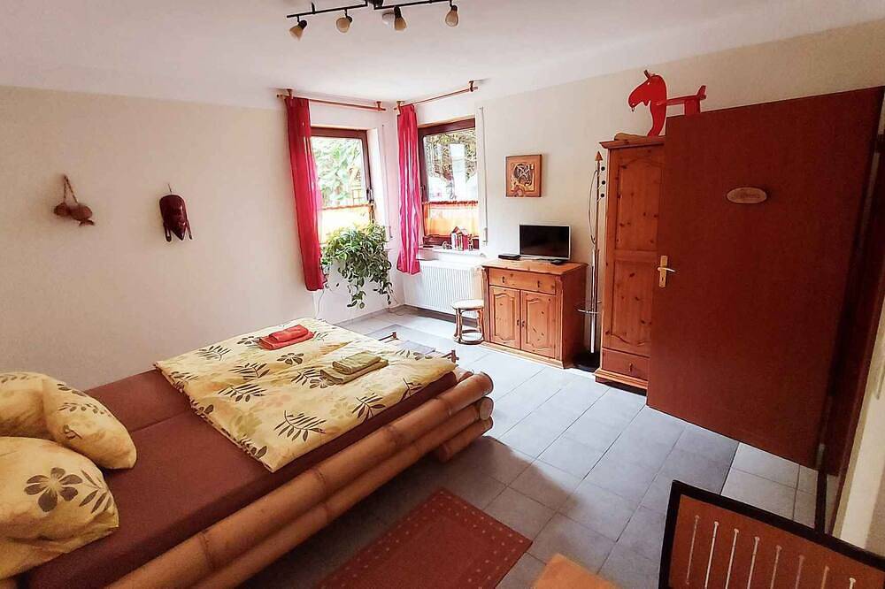 Ganze Wohnung, Ferienwohnung mit Garten, Terrasse und Grill in Kamp-Bornhofen, Mittelrhein