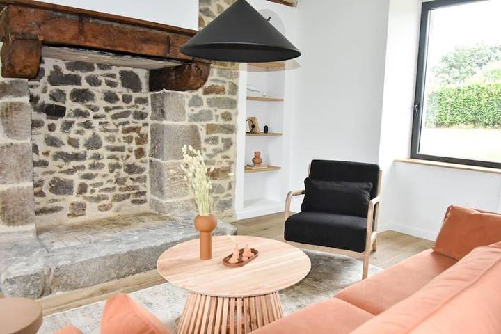 Location de vacances pour 9 personnes, avec vue et jardin à Hédé-Bazouges - 4