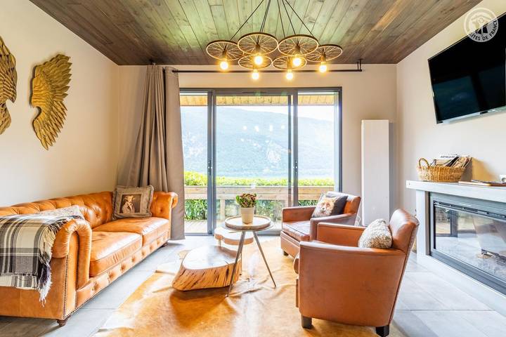 Gîte pour 2 personnes, avec jacuzzi et sauna ainsi que piscine et terrasse à Novalaise - 2