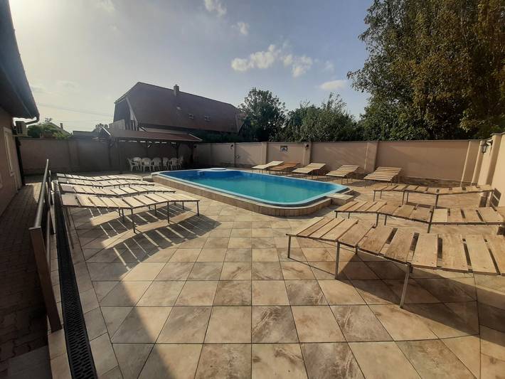 Ferienwohnung für 6 Personen, mit Garten und Terrasse in Balatonlelle