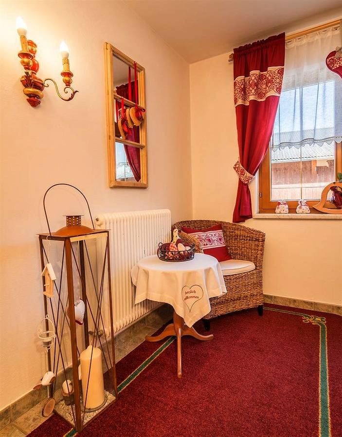 Vogelnest in Stubaier Alpen, Neustift im Stubaital