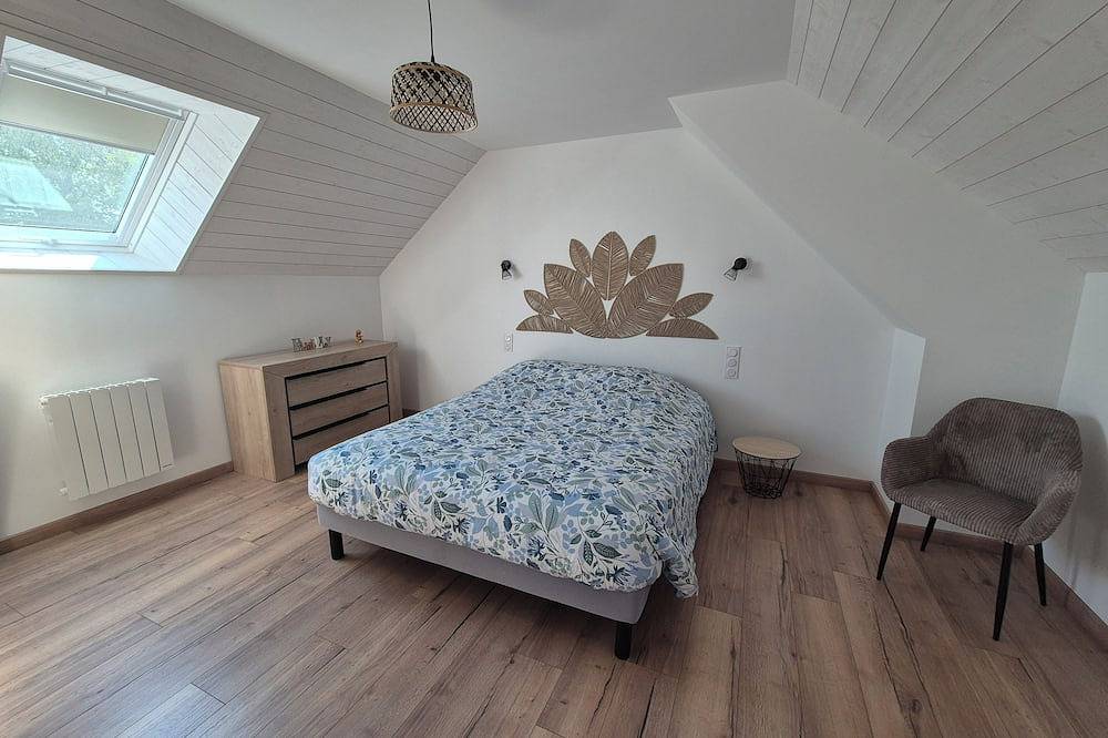 Quiet farmhouse for 6 people in Brech, Côte des Mégalithes
