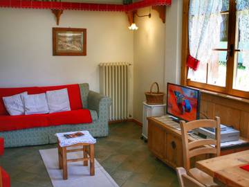 Casa Vacanza per 9 Persone in Bellamonte, Dolomiti Occidentali, Foto 3