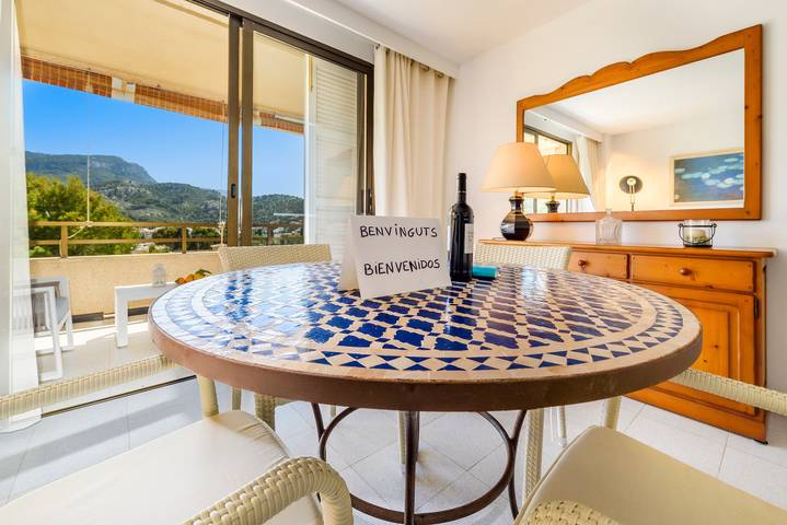 Apartamento inteiro, Fantástico Apartamento "Puerto Rico Port de Sóller" com Vista Montanha, Terraço e Wi-Fi in Port de Sóller, Sóller