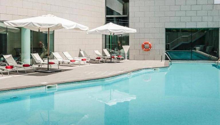 Hôtel pour 3 personnes, avec piscine et jardin