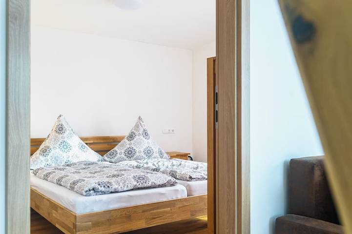 Ferienwohnung für 6 Personen, mit Terrasse und Garten sowie Pool in Memmingen - 4