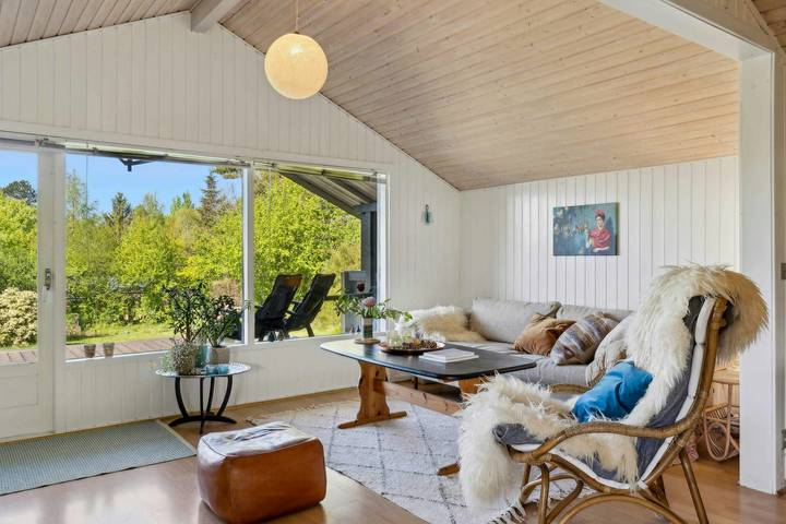 Ferieudlejning for 3 personer, med have og terrasse, børnevenlig i Kulhuse