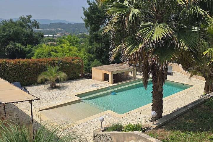 Villa pour 8 personnes, avec jardin - 1