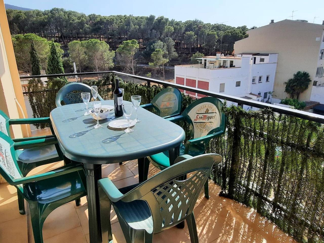 Apartamento entero, Apartamento acogedor para 6 personas en el centro de Llançà, cerca de playas y actividades familiares in Llansá, Alt Empordà