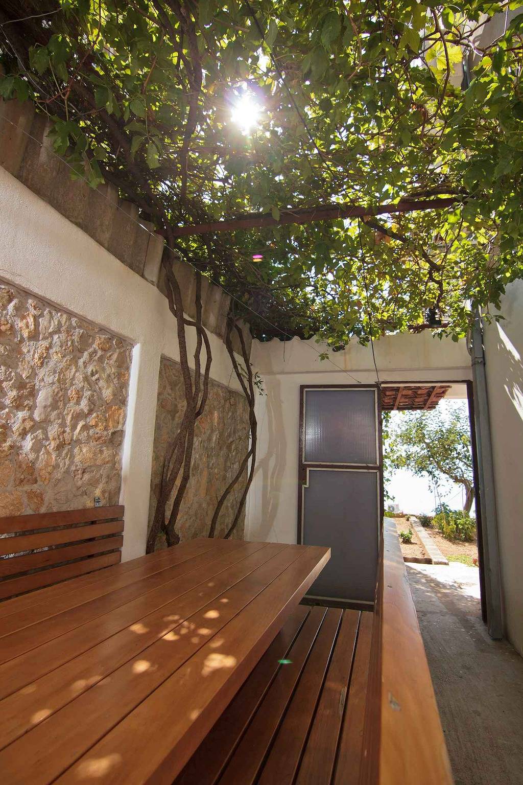 Ganze Ferienwohnung, Ferienwohnung 170 m von der Adria in Marusici, Split-Dalmatien