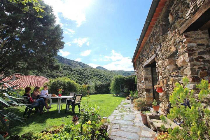 Gîte pour 4 personnes, avec jardin