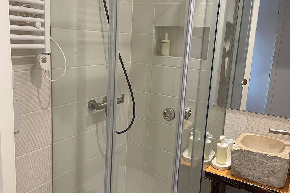 1 minute from the beach and in the center of the village there is a duplex full of light ☀️ in Praia do Ouro, Sesimbra