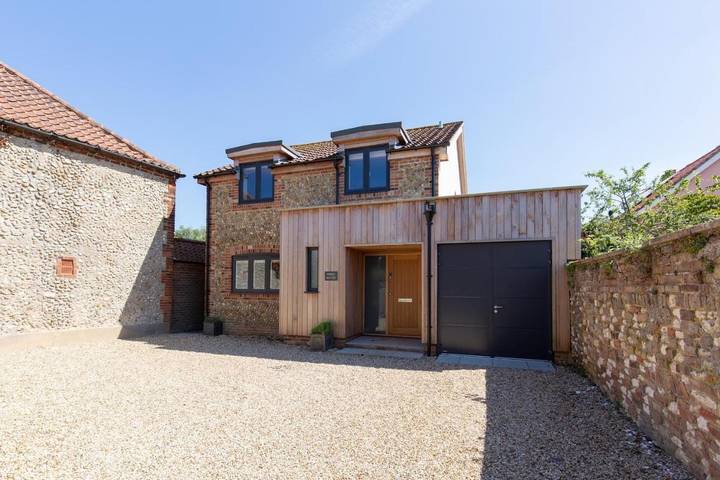 Holiday rental for 8 people, with Hot tub and Terrace as well as View in Burnham Market