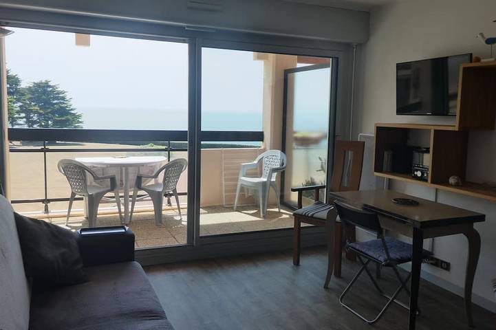 Gîte pour 4 personnes, avec jardin dans Plage de La Birochère - 4