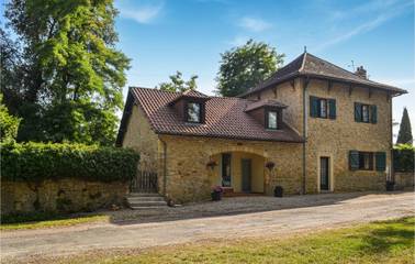 Gîte pour 4 personnes, avec terrasse à Vitrac