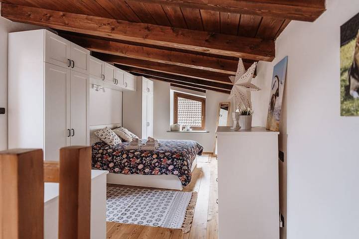 Apartment mit Schlafgalerie im Alpendorf in Roure, Turin Provinz