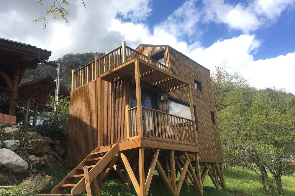 Tiny House facing Mont Blanc in Onnion, Region Bonneville