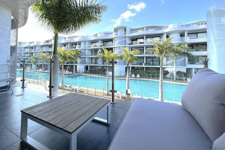Ferienwohnung für 5 Personen, mit Pool und Balkon - 1