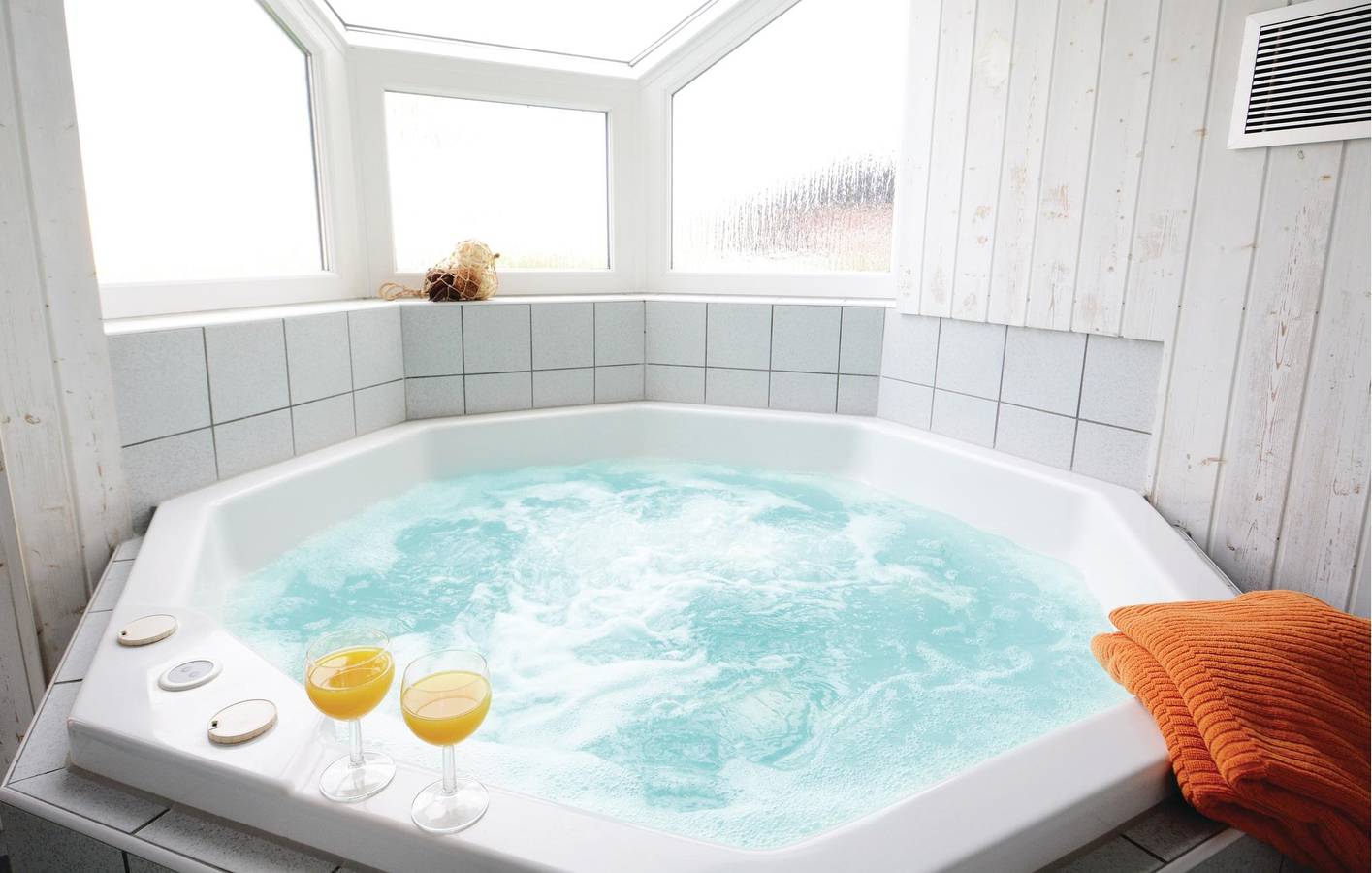 Stilvolles Apartment am Strand mit Wifi & Parkplatz in Priwall, Lübeck