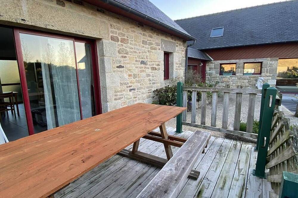 Gîte Fameuse Familial Pmr 6 personnes in Plouarzel, Région de Brest