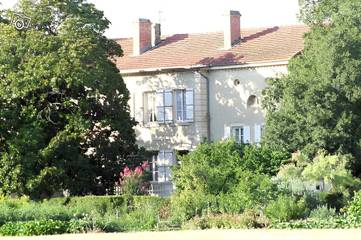 Gîte pour 10 personnes, avec terrasse et jardin, animaux acceptés dans la Drôme