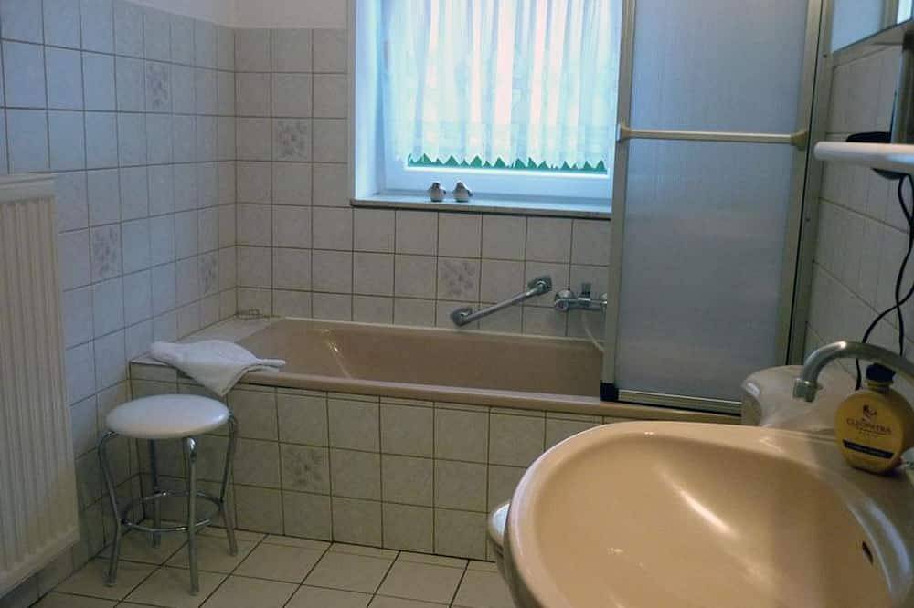 Ganze Wohnung, Haus Nordseenest Whg. 2 - Wohnung 2 (rechts) in St. Peter-Ording, Eiderstedt