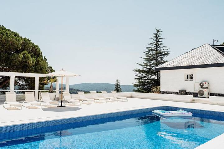 Casa rural para 11 personas, con Terraza y Jardín además de Piscina y Sauna en Dosrius - 2