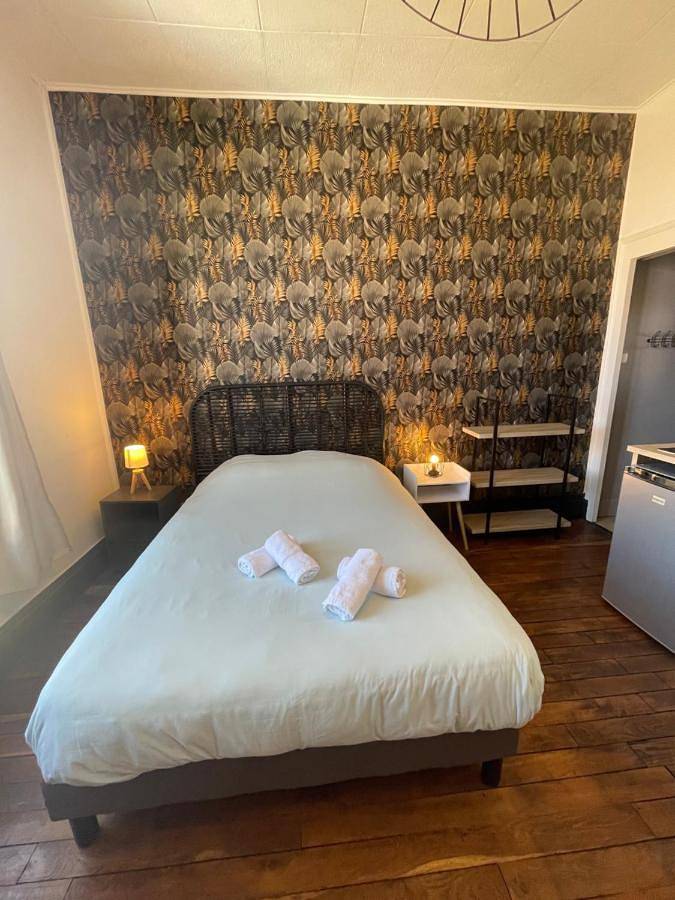 Gîte pour 2 personnes, avec Terrasse et Vue dans Thermes Callou - 3