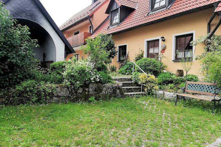 Ferienwohnung für 4 Personen, mit Balkon und Garten