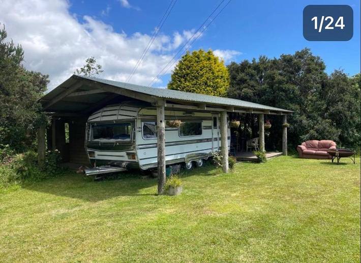 Location de vacances pour 2 personnes, avec vue sur le lac et piscine ainsi que vue et jardin dans Constantine - 4