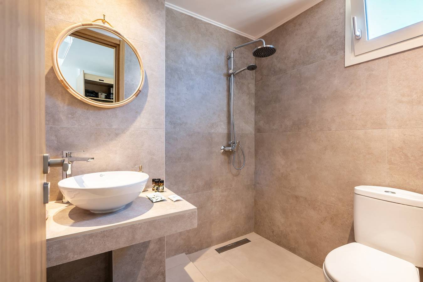 Appartement 'Mb Luxury Suites Charaki No 5' met privézwembad, draadloos internet en airconditioning, foto 15