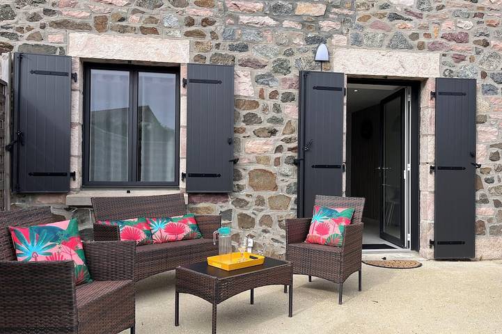 Location de vacances pour 4 personnes, avec jardin à Plurien