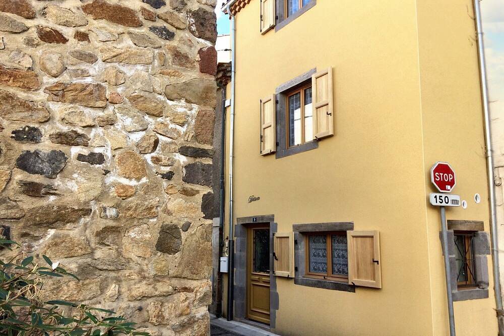 Homerez - Casa cómoda en el corazón de Brioude con aparcamiento privado. in Brioude, Macizo Central