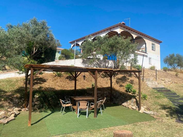 Casa rural para 13 personas, con Balcón y Terraza además de Jardín y Piscina en Riogordo - 3
