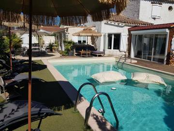 Gîte pour 2 personnes, avec jacuzzi ainsi que piscine et terrasse à Marignane