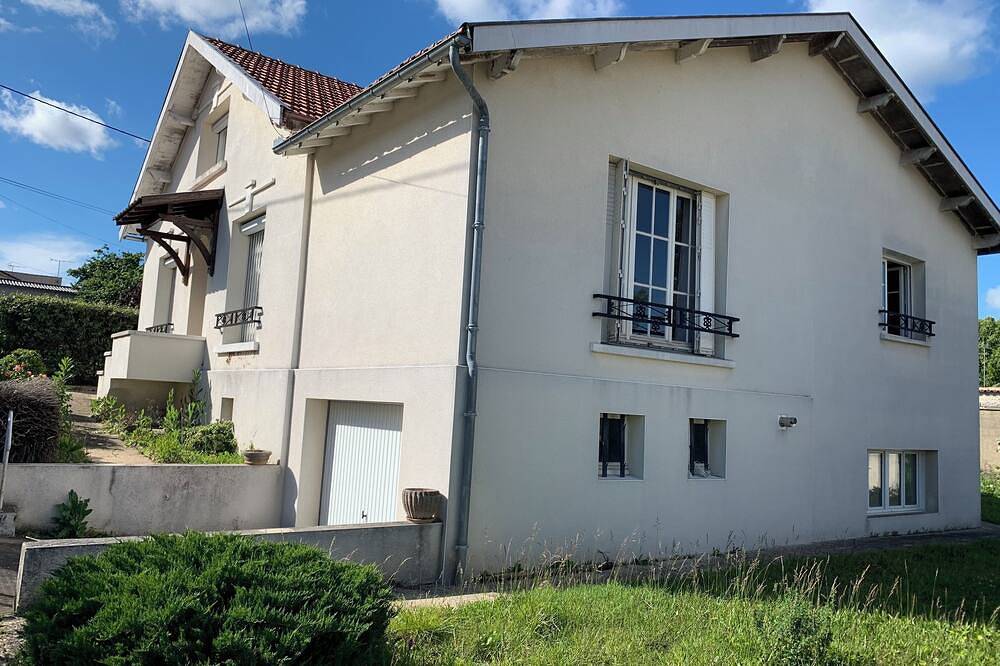 Cognac - Quiet residential area - 620 m2 wooded plot, in Cognac, Charente
