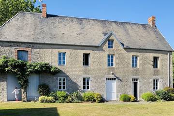 Gîte pour 12 personnes, avec jardin à Quettreville-sur-Sienne